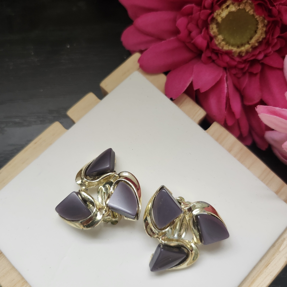 Vintage Moonlight Thermoset Elegant Gold and Gray Clip-On Earrings